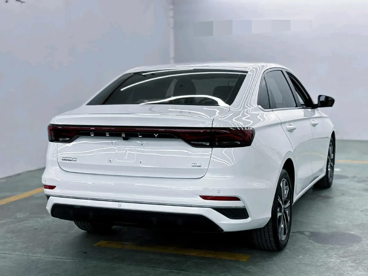 2025 Geely Emgrand 1.5L 127HP L4 CVT,autocango,china used car exporter,china ev exporter,chinese used car exporter,chinese used ev exporter