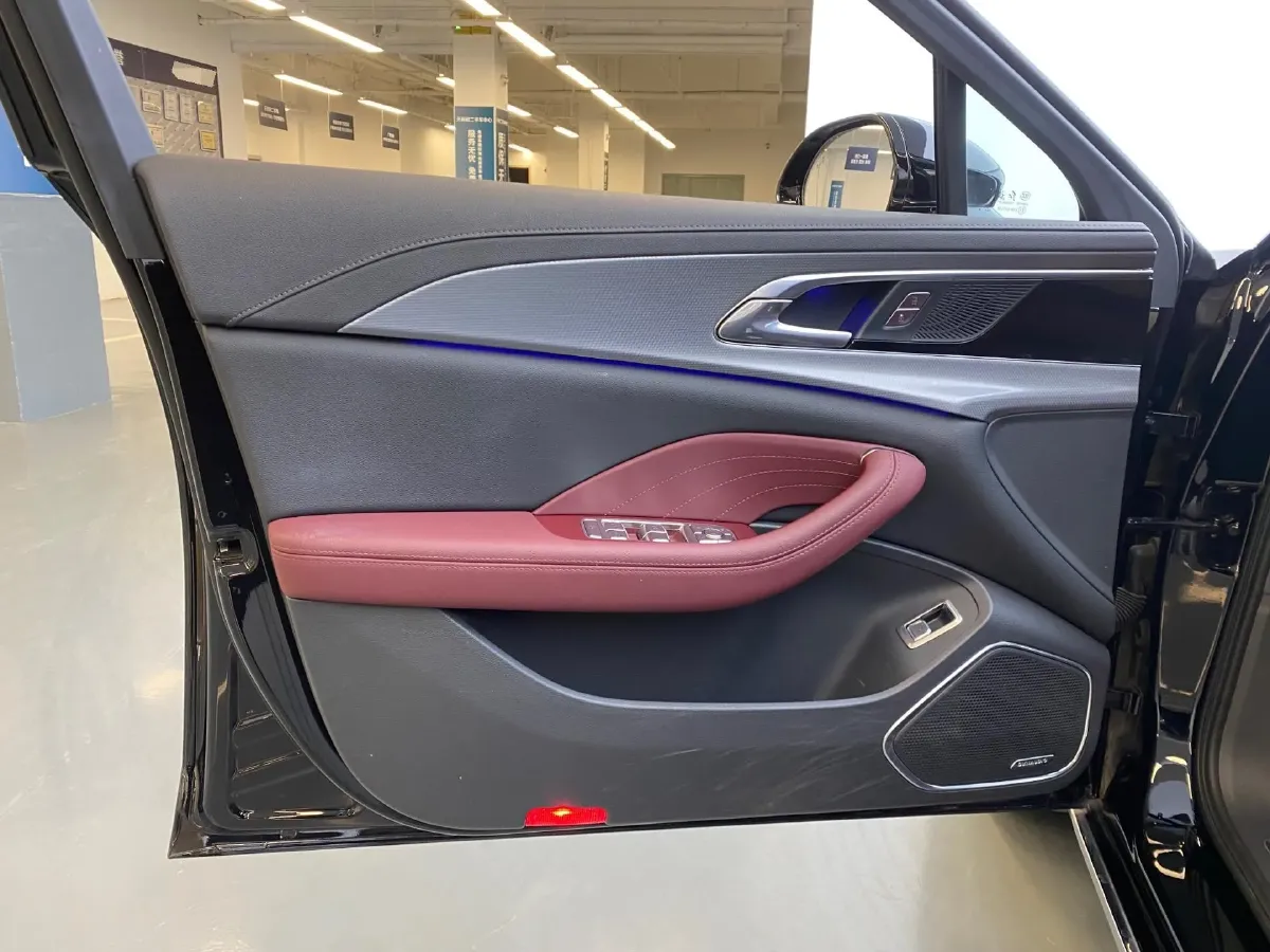 2023 HongQi H5 2.0T 224HP L4 8AT,autocango,china used car exporter,china ev exporter,chinese used car exporter,chinese used ev exporter