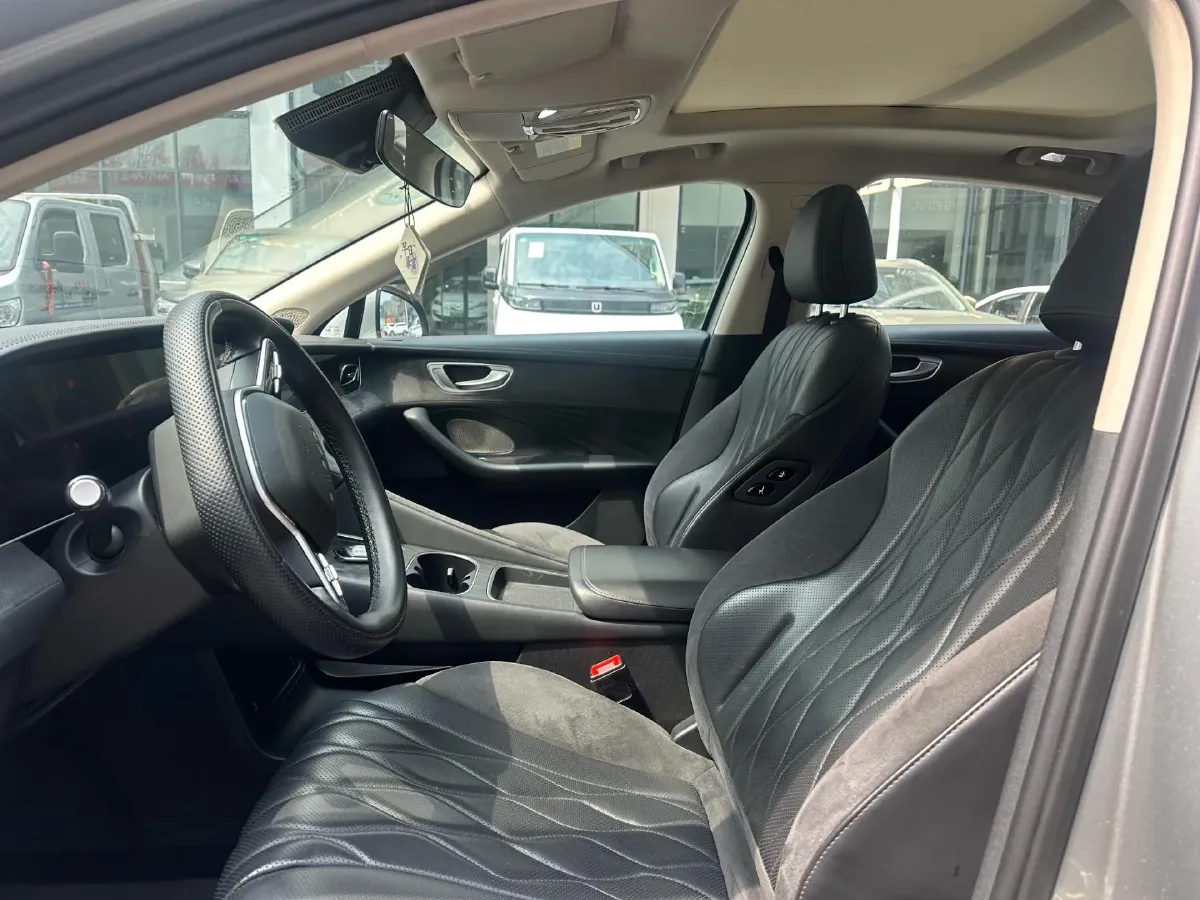 2023 Roewe D7 1.5L 112HP L4 1DHT PHEV 21.4KWH,autocango,china used car exporter,china ev exporter,chinese used car exporter,chinese used ev exporter