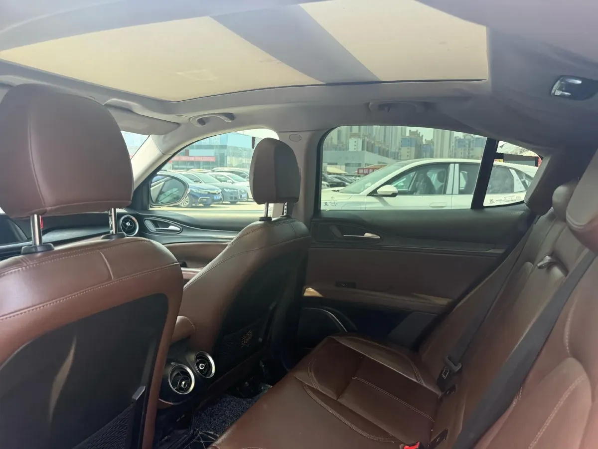 2017 Lexus NX 2.0T 238HP L4 6AT,autocango,china used car exporter,china ev exporter,chinese used car exporter,chinese used ev exporter