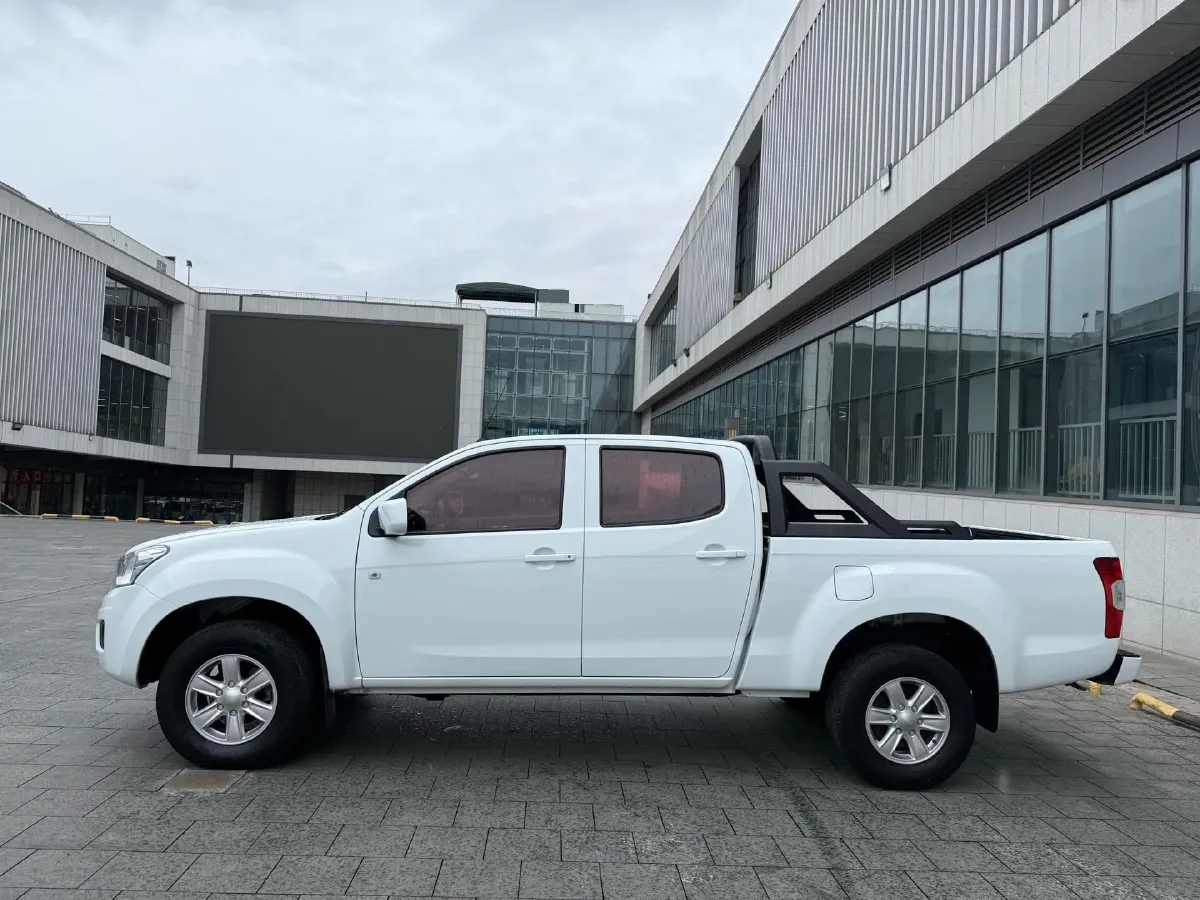 2018 Isuzu RE-MAX Jim 2.8T 116HP L4 5MT,autocango,china used car exporter,china ev exporter,chinese used car exporter,chinese used ev exporter