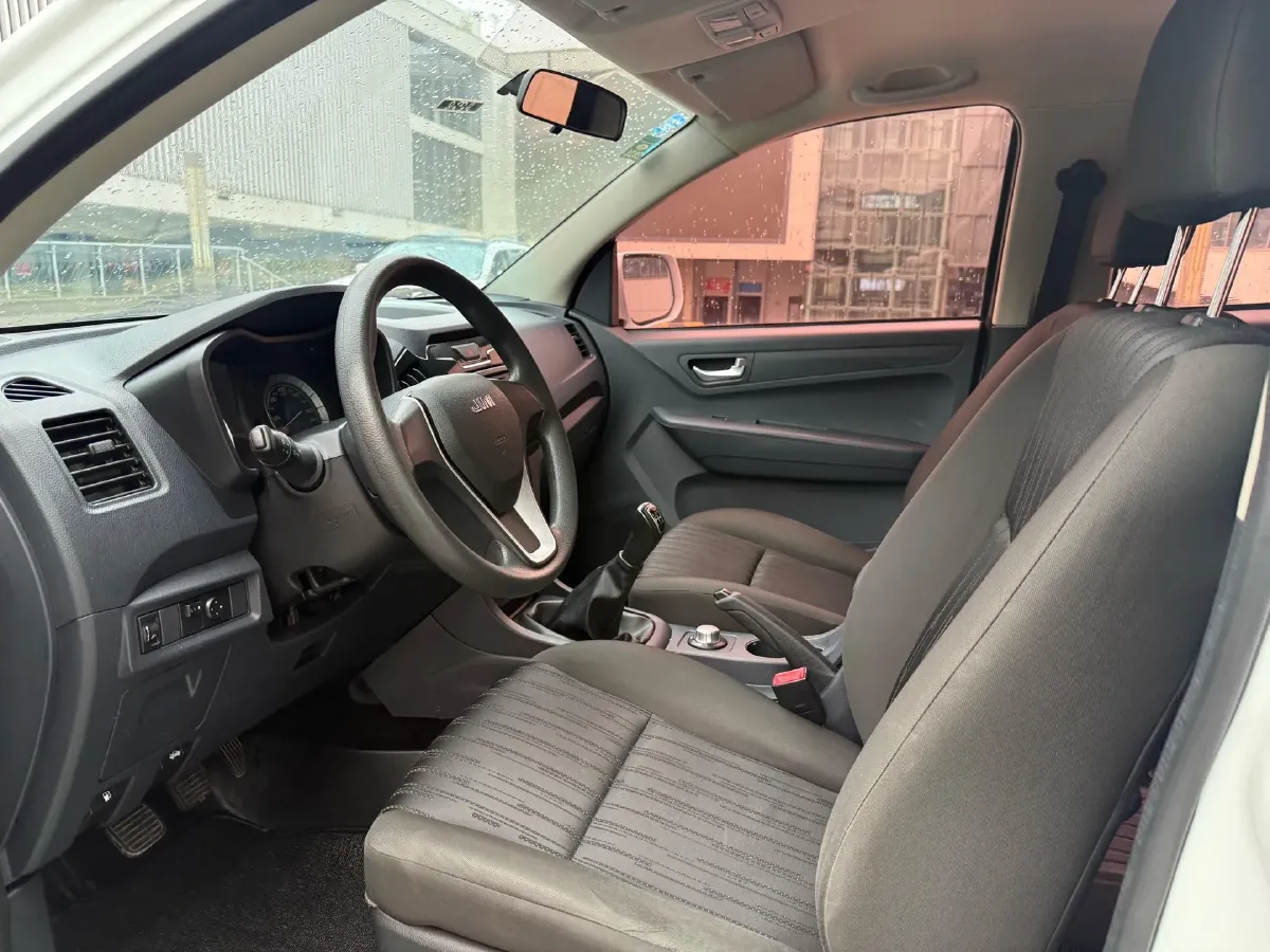 2018 Isuzu RE-MAX Jim 2.8T 116HP L4 5MT,autocango,china used car exporter,china ev exporter,chinese used car exporter,chinese used ev exporter