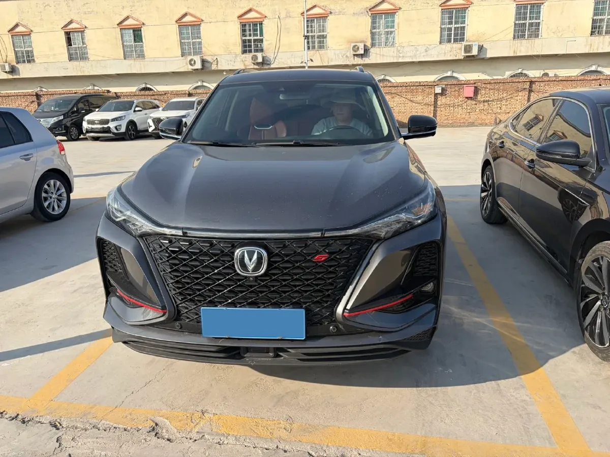 2020 ChangAn CS75 Plus 2.0T 233HP L4 8AT,autocango,china used car exporter,china ev exporter,chinese used car exporter,chinese used ev exporter