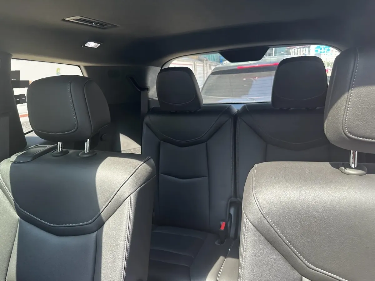 2021 Cadillac XT6 2.0T 237HP L4 9AT,autocango,china used car exporter,china ev exporter,chinese used car exporter,chinese used ev exporter