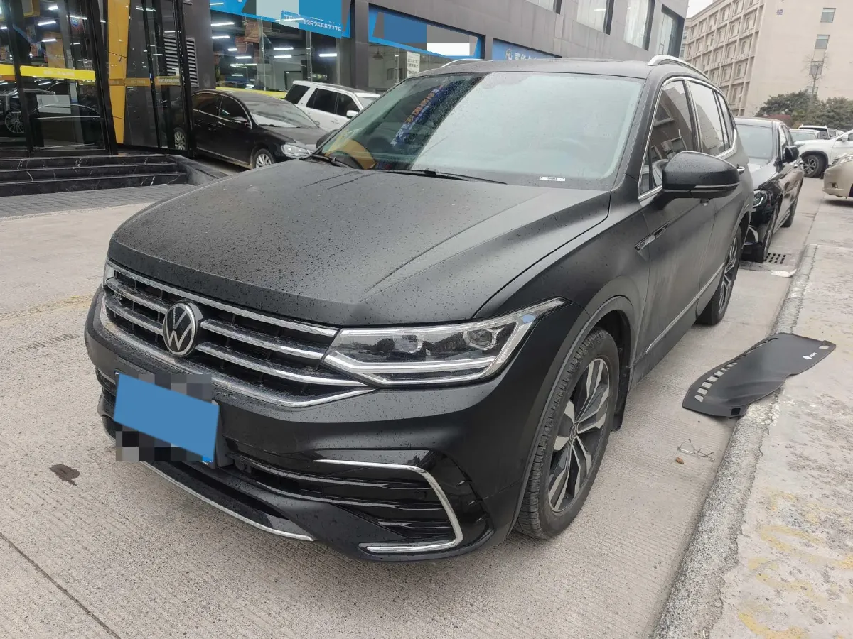 2024 Volkswagen Tiguan L 2.0T 186HP L4 7DCT,autocango,china used car exporter,china ev exporter,chinese used car exporter,chinese used ev exporter