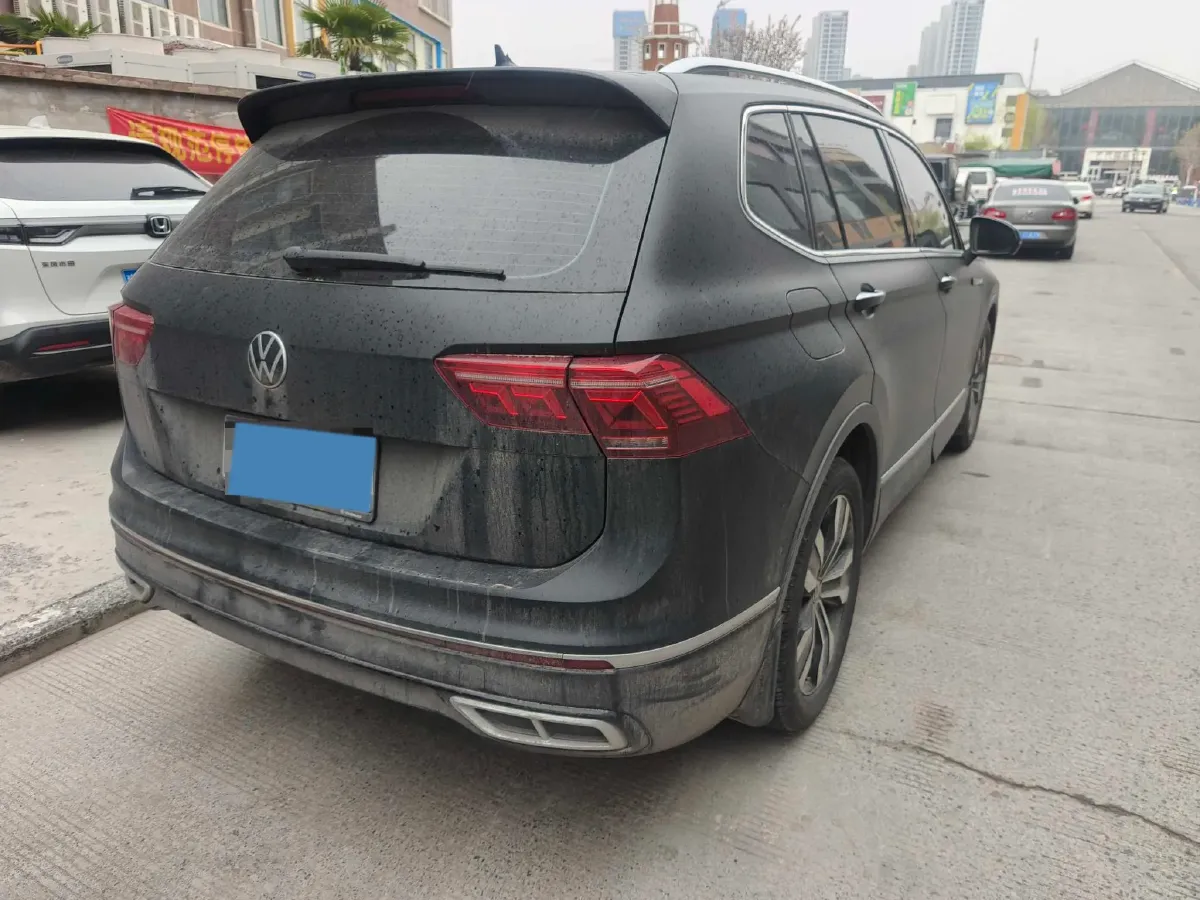 2024 Volkswagen Tiguan L 2.0T 186HP L4 7DCT,autocango,china used car exporter,china ev exporter,chinese used car exporter,chinese used ev exporter