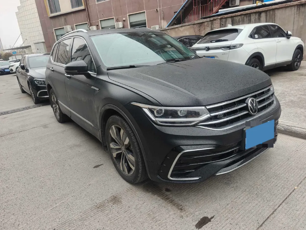 2024 Volkswagen Tiguan L 2.0T 186HP L4 7DCT,autocango,china used car exporter,china ev exporter,chinese used car exporter,chinese used ev exporter