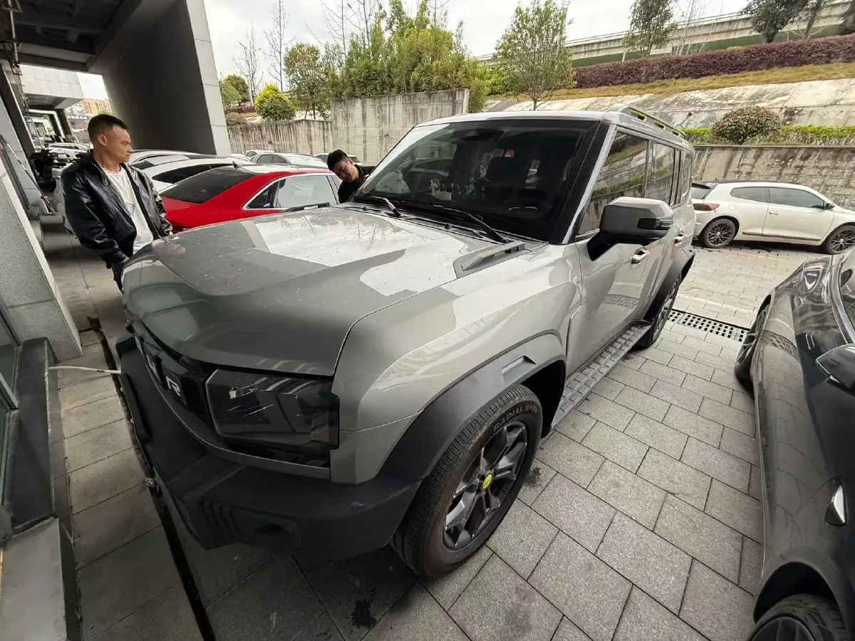 2023 Jetour Traveller 2.0T 254HP L4 7DCT,autocango,china used car exporter,china ev exporter,chinese used car exporter,chinese used ev exporter