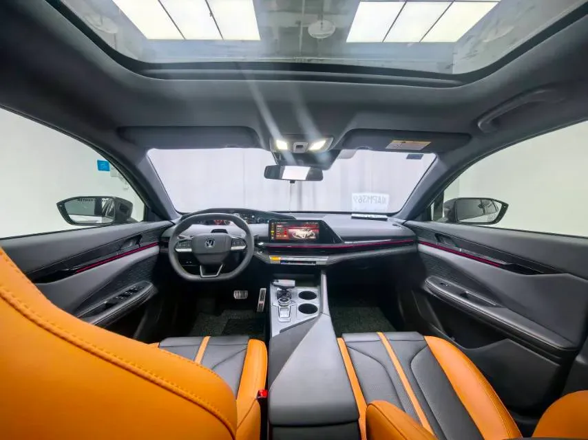 2024 ChangAn UNI-V 1.5T 188HP L4 7DCT,autocango,china used car exporter,china ev exporter,chinese used car exporter,chinese used ev exporter