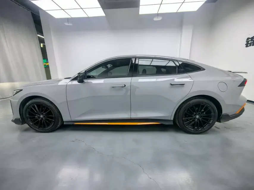 2024 ChangAn UNI-V 1.5T 188HP L4 7DCT,autocango,china used car exporter,china ev exporter,chinese used car exporter,chinese used ev exporter