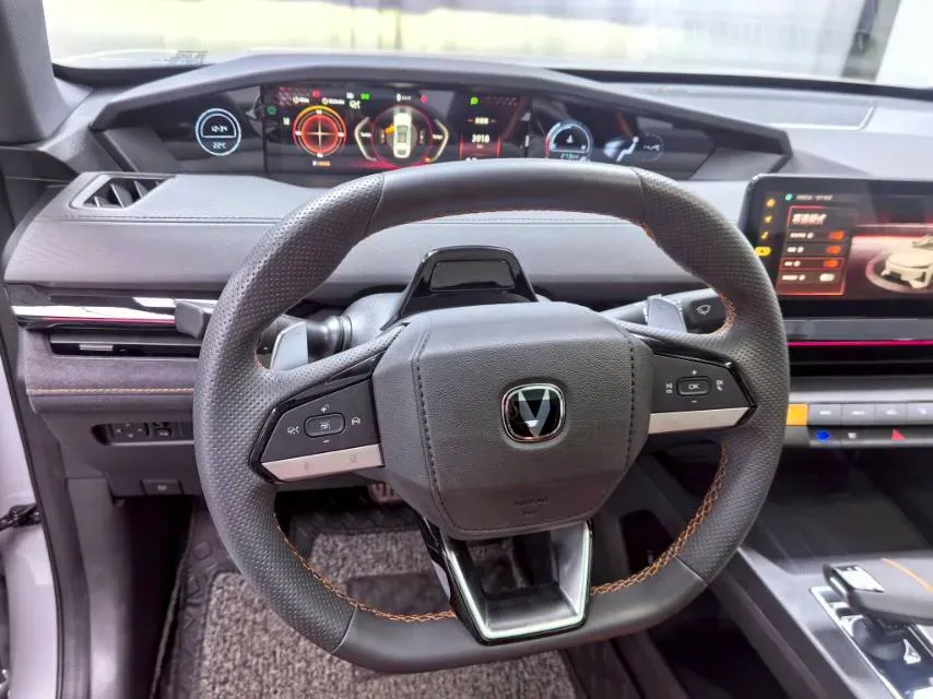 2024 ChangAn UNI-V 1.5T 188HP L4 7DCT,autocango,china used car exporter,china ev exporter,chinese used car exporter,chinese used ev exporter