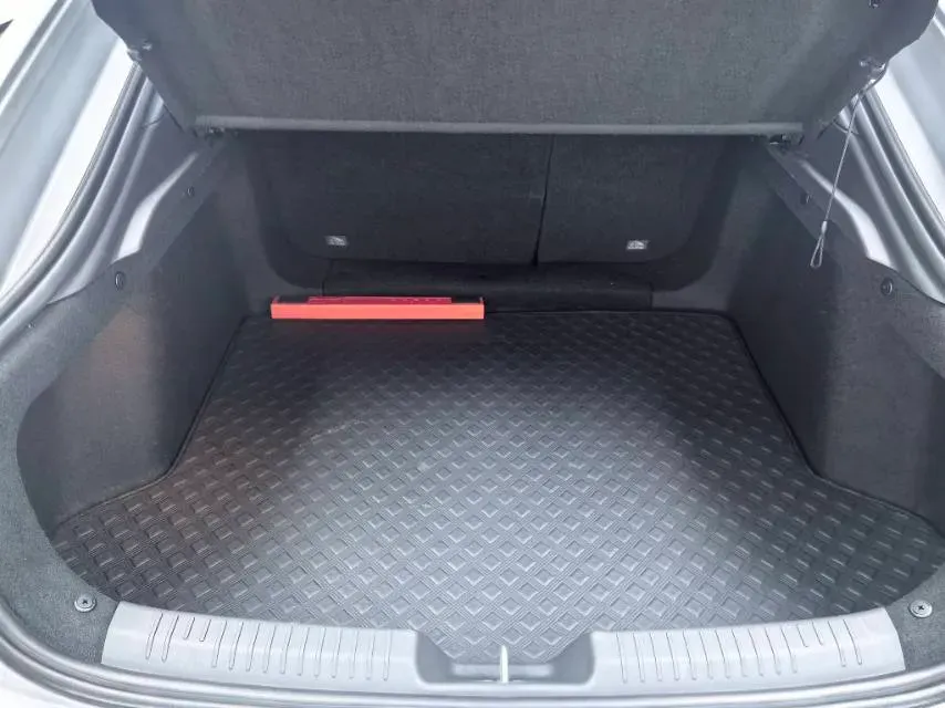 2024 ChangAn UNI-V 1.5T 188HP L4 7DCT,autocango,china used car exporter,china ev exporter,chinese used car exporter,chinese used ev exporter