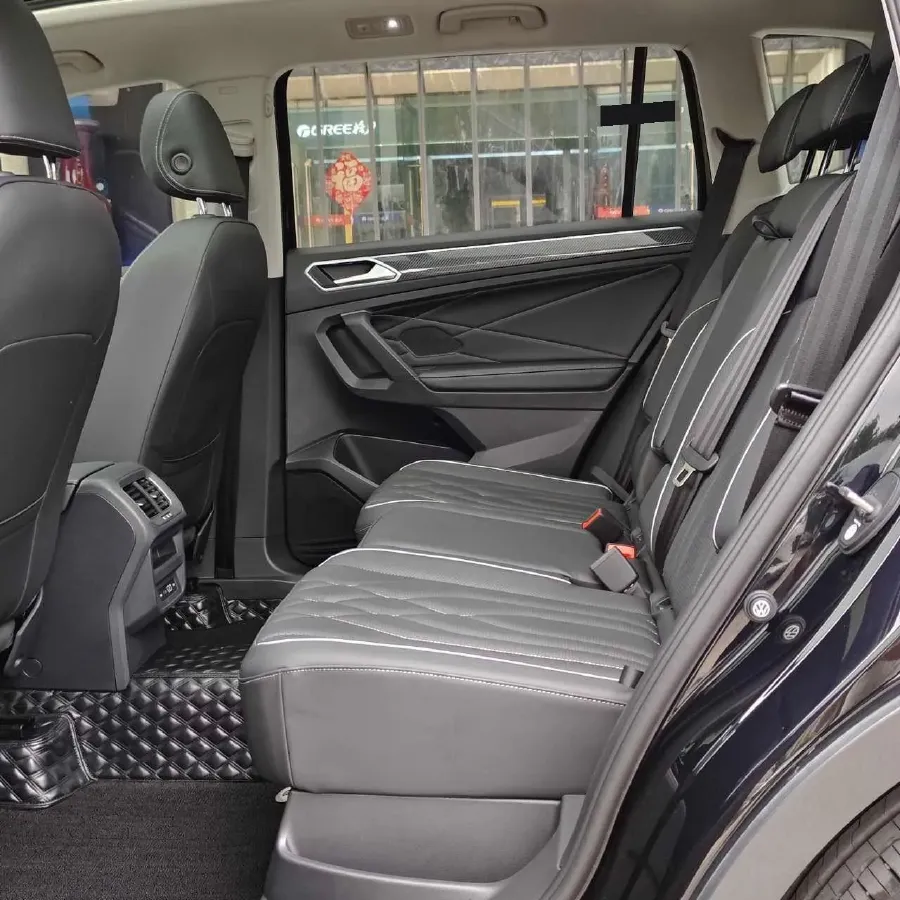 2024 Volkswagen Tiguan L 2.0T 186HP L4 7DCT,autocango,china used car exporter,china ev exporter,chinese used car exporter,chinese used ev exporter