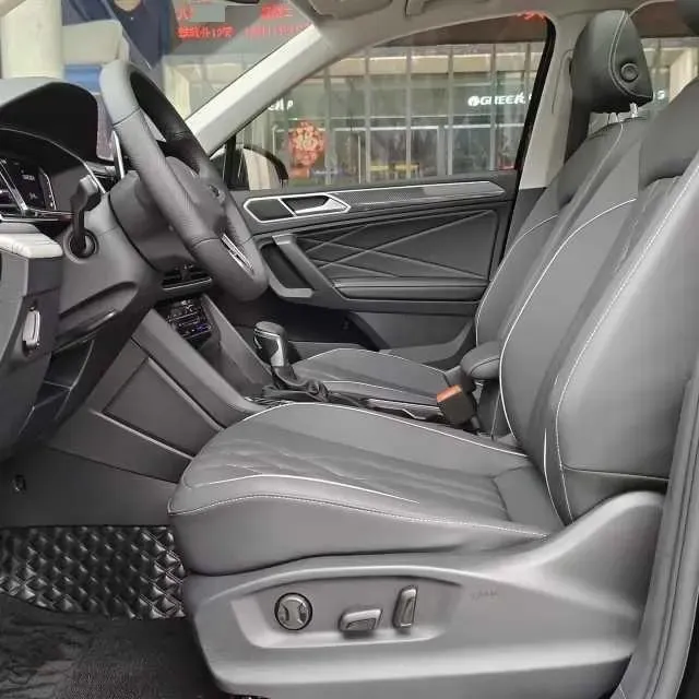2024 Volkswagen Tiguan L 2.0T 186HP L4 7DCT,autocango,china used car exporter,china ev exporter,chinese used car exporter,chinese used ev exporter