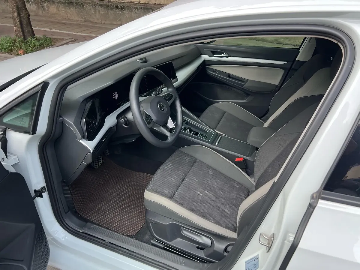 2021 Volkswagen Golf 1.2T 116HP L4 7DCT,autocango,china used car exporter,china ev exporter,chinese used car exporter,chinese used ev exporter