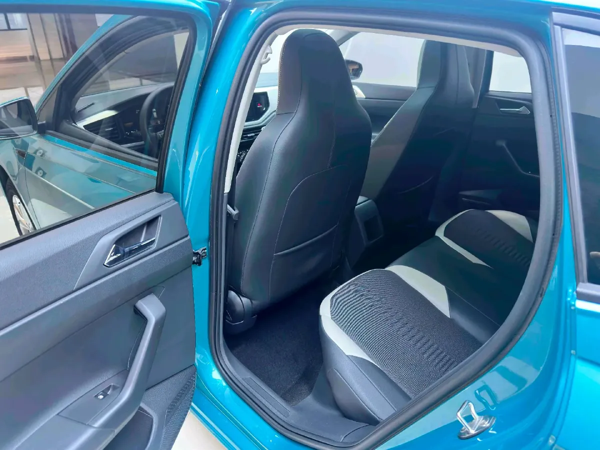 2023 Volkswagen Polo 1.5L 113HP L4 6AT,autocango,china used car exporter,china ev exporter,chinese used car exporter,chinese used ev exporter