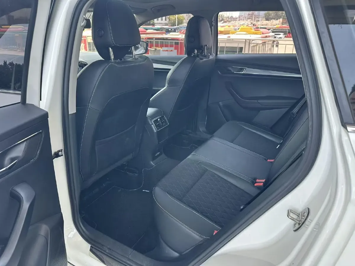 2018 Skoda Octavia 1.4T 150HP L4 7DCT,autocango,china used car exporter,china ev exporter,chinese used car exporter,chinese used ev exporter