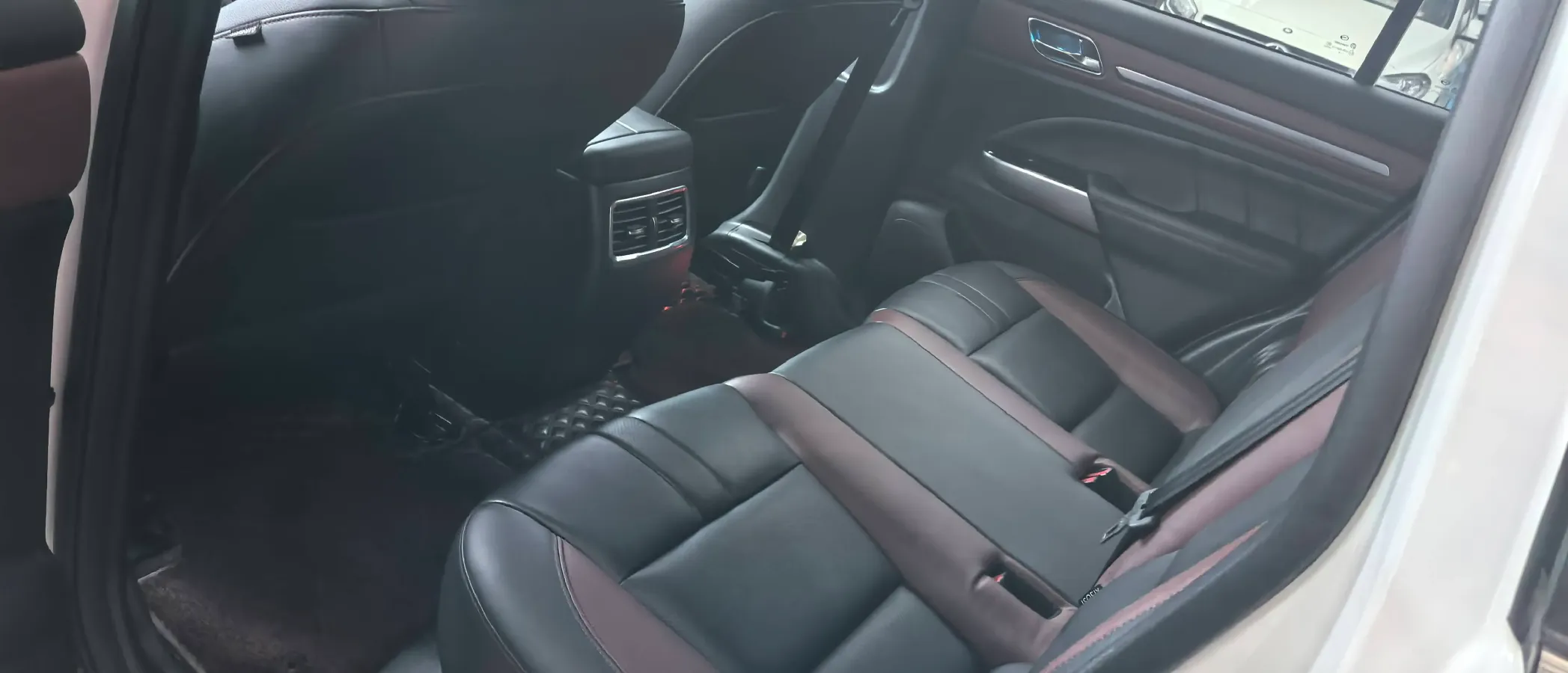 2020 GAC Trumpchi GS8 2.0T 252HP L4 6AT,autocango,china used car exporter,china ev exporter,chinese used car exporter,chinese used ev exporter