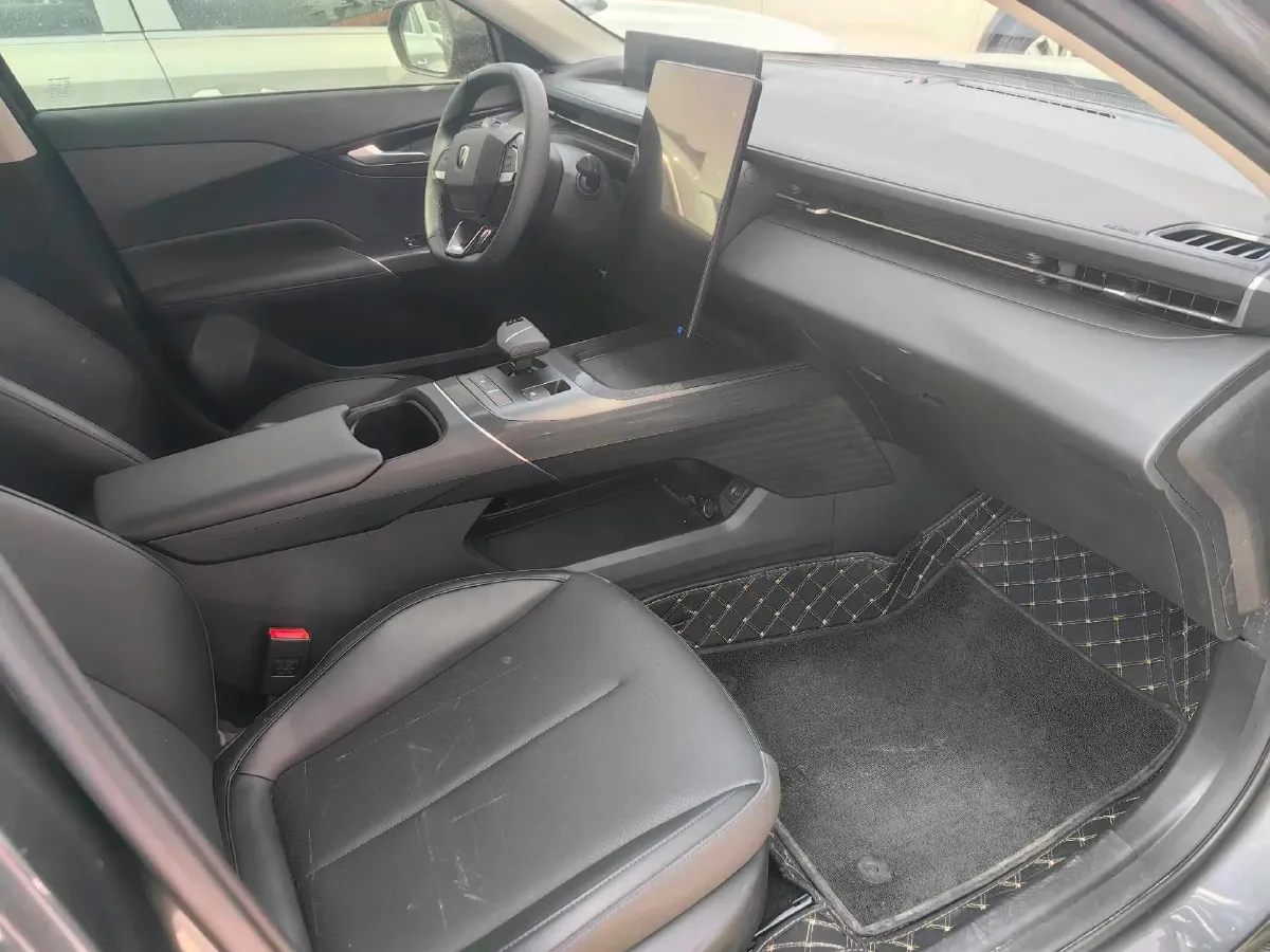 2025 ChangAn Eado 1.5T 192HP L4 7DCT,autocango,china used car exporter,china ev exporter,chinese used car exporter,chinese used ev exporter