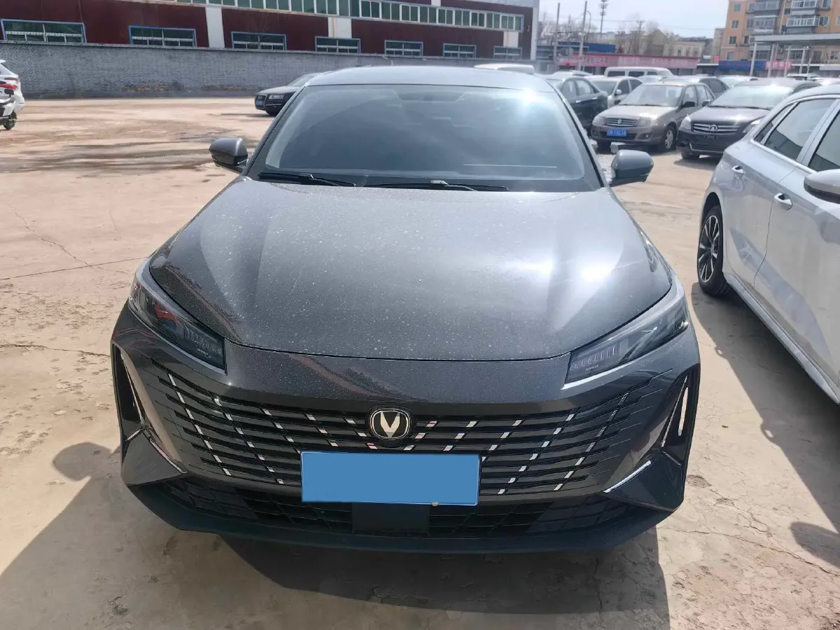 2025 ChangAn Eado 1.5T 192HP L4 7DCT,autocango,china used car exporter,china ev exporter,chinese used car exporter,chinese used ev exporter