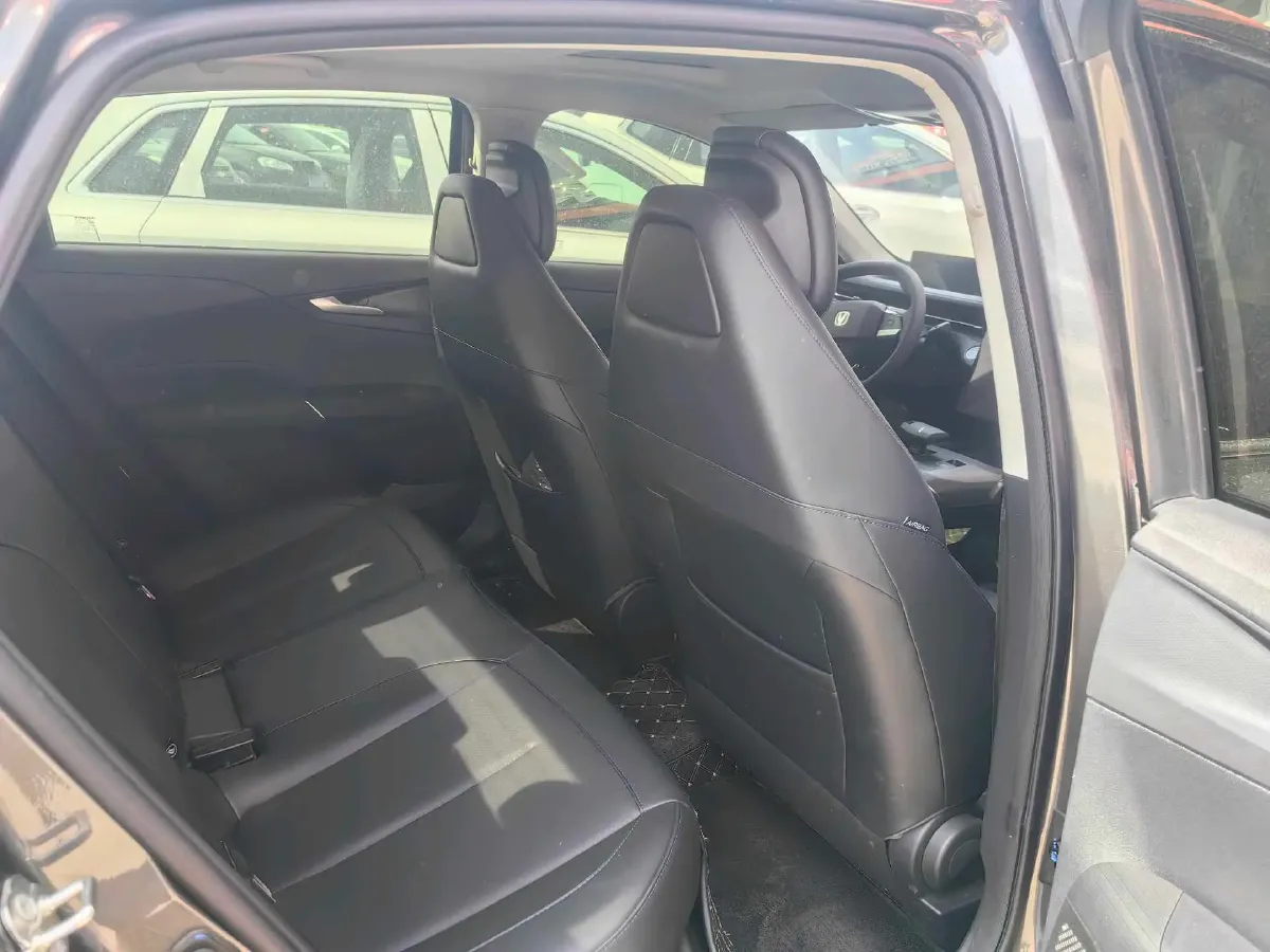 2025 ChangAn Eado 1.5T 192HP L4 7DCT,autocango,china used car exporter,china ev exporter,chinese used car exporter,chinese used ev exporter