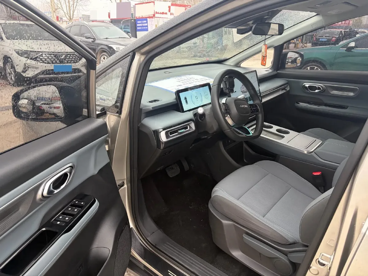 2024 Leapmotor C11 1.5L 95HP L4 REEV 43.74KWH,autocango,china used car exporter,china ev exporter,chinese used car exporter,chinese used ev exporter