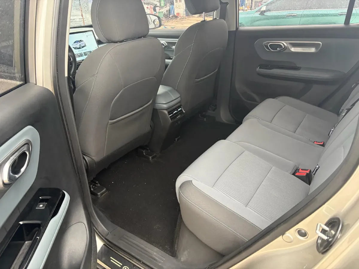 2024 Leapmotor C11 1.5L 95HP L4 REEV 43.74KWH,autocango,china used car exporter,china ev exporter,chinese used car exporter,chinese used ev exporter