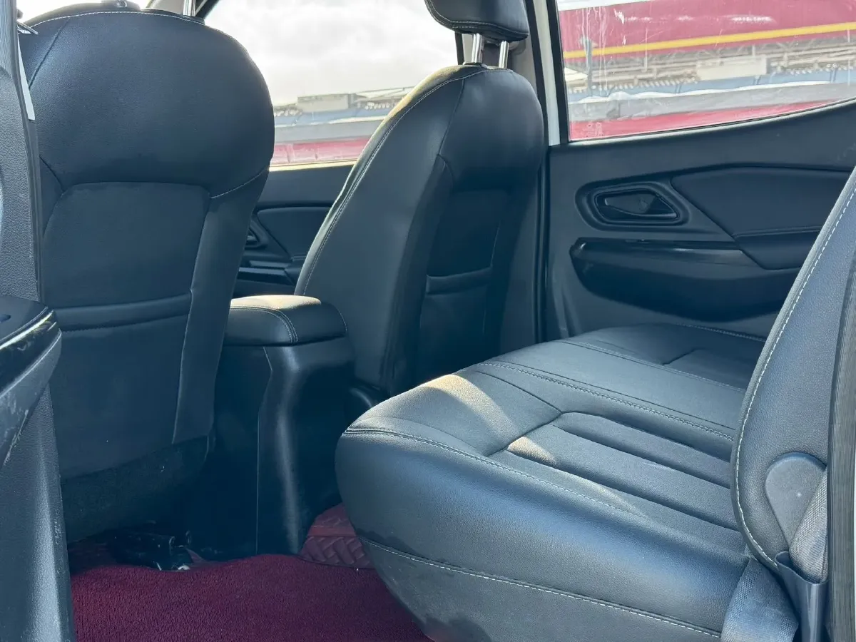 2021 Dongfeng RuiQi 2.4T 165HP L4 5MT,autocango,china used car exporter,china ev exporter,chinese used car exporter,chinese used ev exporter