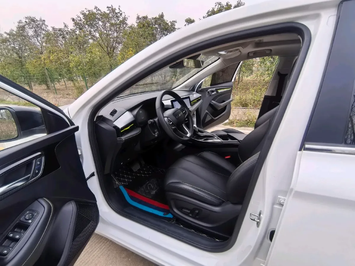 2021 Roewe i5 1.5L 120HP L4 CVT,autocango,china used car exporter,china ev exporter,chinese used car exporter,chinese used ev exporter