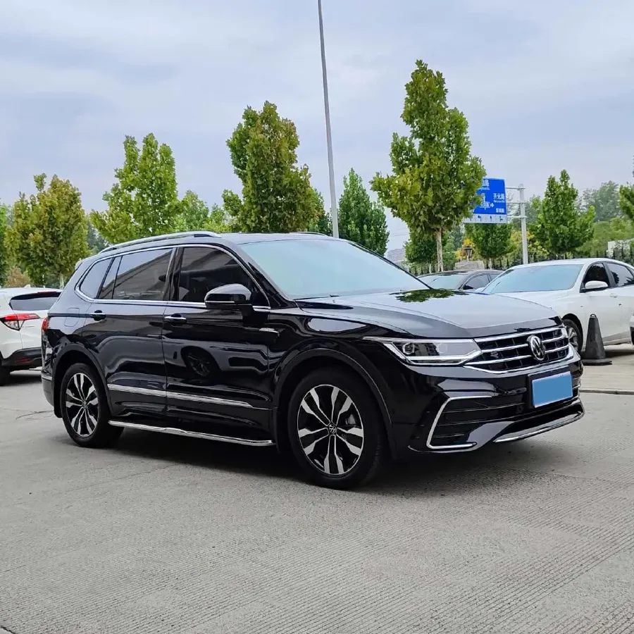 2024 Volkswagen Tiguan L 2.0T 186HP L4 7DCT,autocango,china used car exporter,china ev exporter,chinese used car exporter,chinese used ev exporter