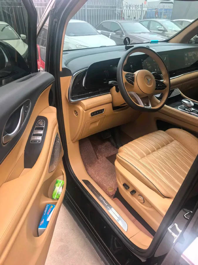 2022 Voyah Dream 1.5T 136HP L4 PHEV 25.57KWH,autocango,china used car exporter,china ev exporter,chinese used car exporter,chinese used ev exporter