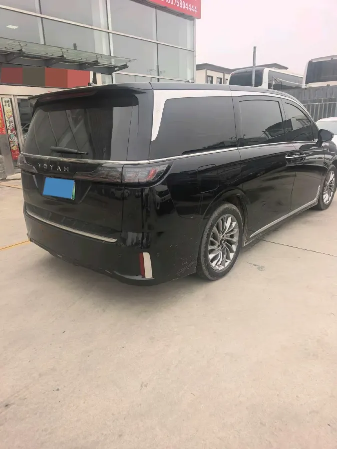 2022 Voyah Dream 1.5T 136HP L4 PHEV 25.57KWH,autocango,china used car exporter,china ev exporter,chinese used car exporter,chinese used ev exporter
