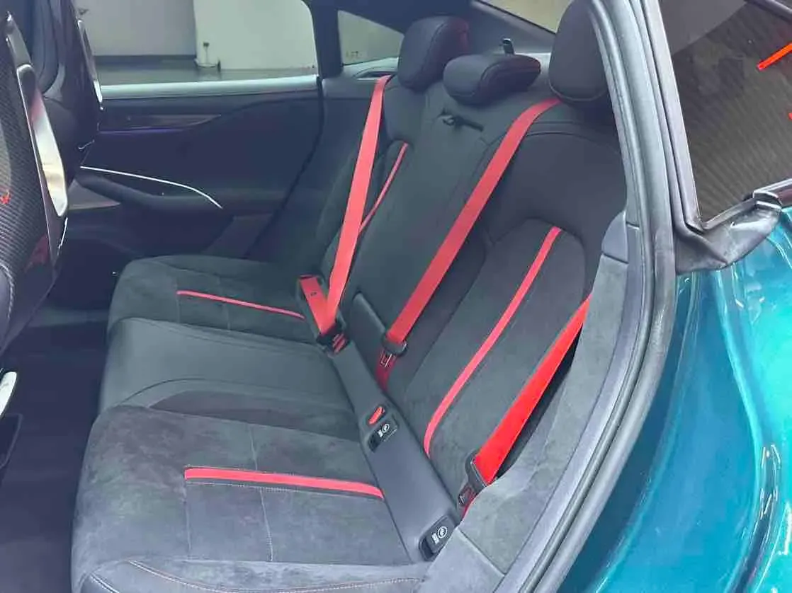 2025 MI SU7 Ultra BEV 93.7KWH,autocango,china used car exporter,china ev exporter,chinese used car exporter,chinese used ev exporter