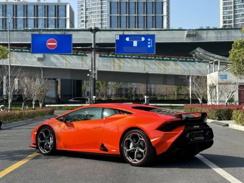 2023 Lamborghini Huracán 5.2L 640HP V10 7DCT,autocango,china used car exporter,china ev exporter,chinese used car exporter,chinese used ev exporter