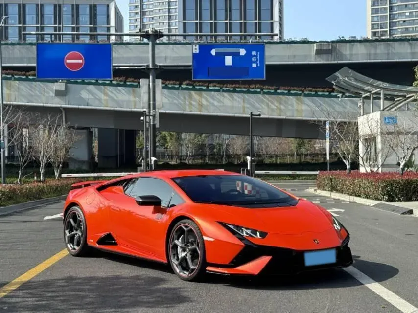 2023 Lamborghini Huracán 5.2L 640HP V10 7DCT,autocango,china used car exporter,china ev exporter,chinese used car exporter,chinese used ev exporter