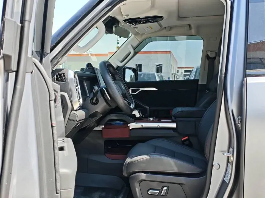 2023 Jetour Traveller 2.0T 254HP L4 8AT,autocango,china used car exporter,china ev exporter,chinese used car exporter,chinese used ev exporter