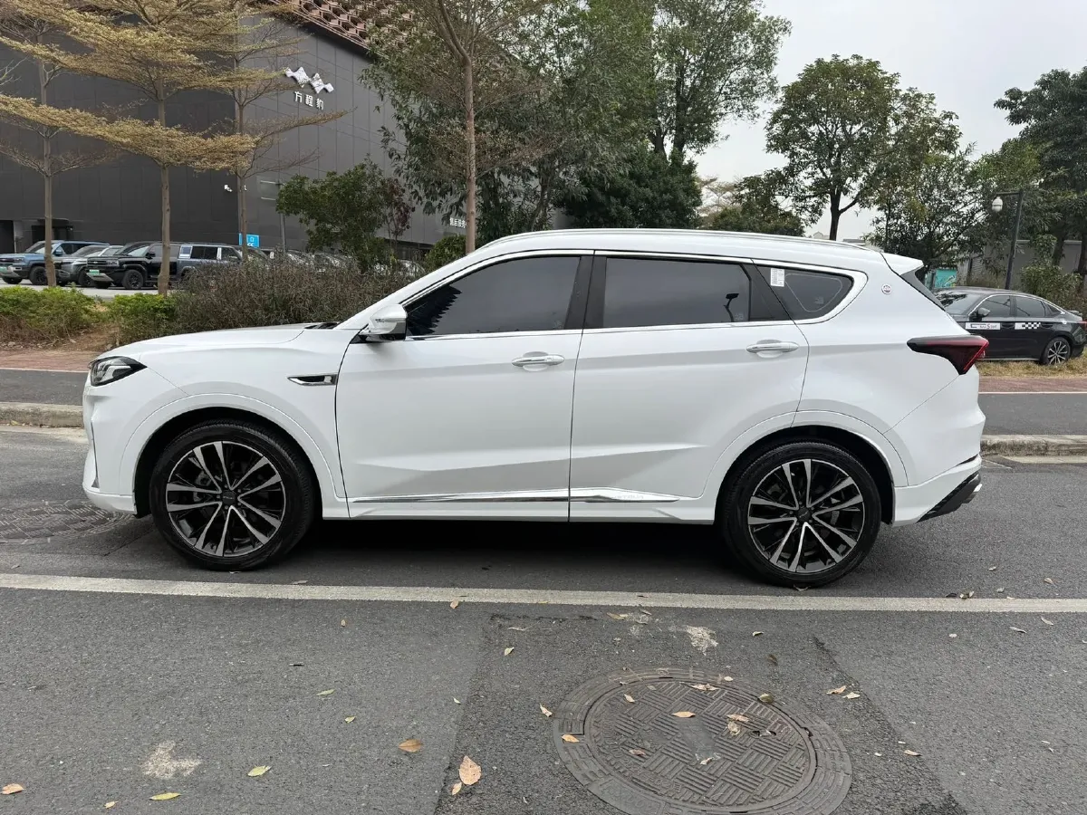 2021 Chery Tiggo 8 Plus 1.6T 197HP L4 7DCT,autocango,china used car exporter,china ev exporter,chinese used car exporter,chinese used ev exporter