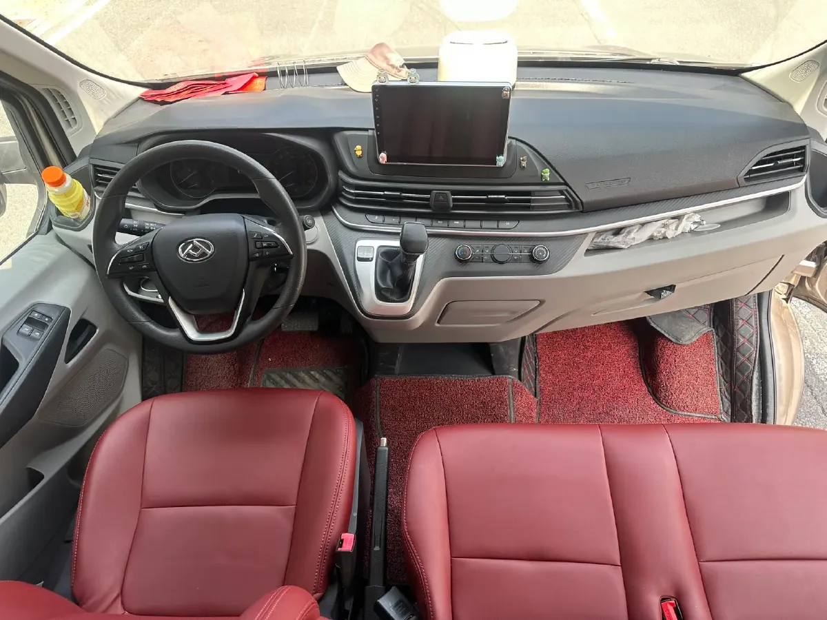 2022 MAXUS XinTu V90 2.0T 150HP L4 6MT,autocango,china used car exporter,china ev exporter,chinese used car exporter,chinese used ev exporter