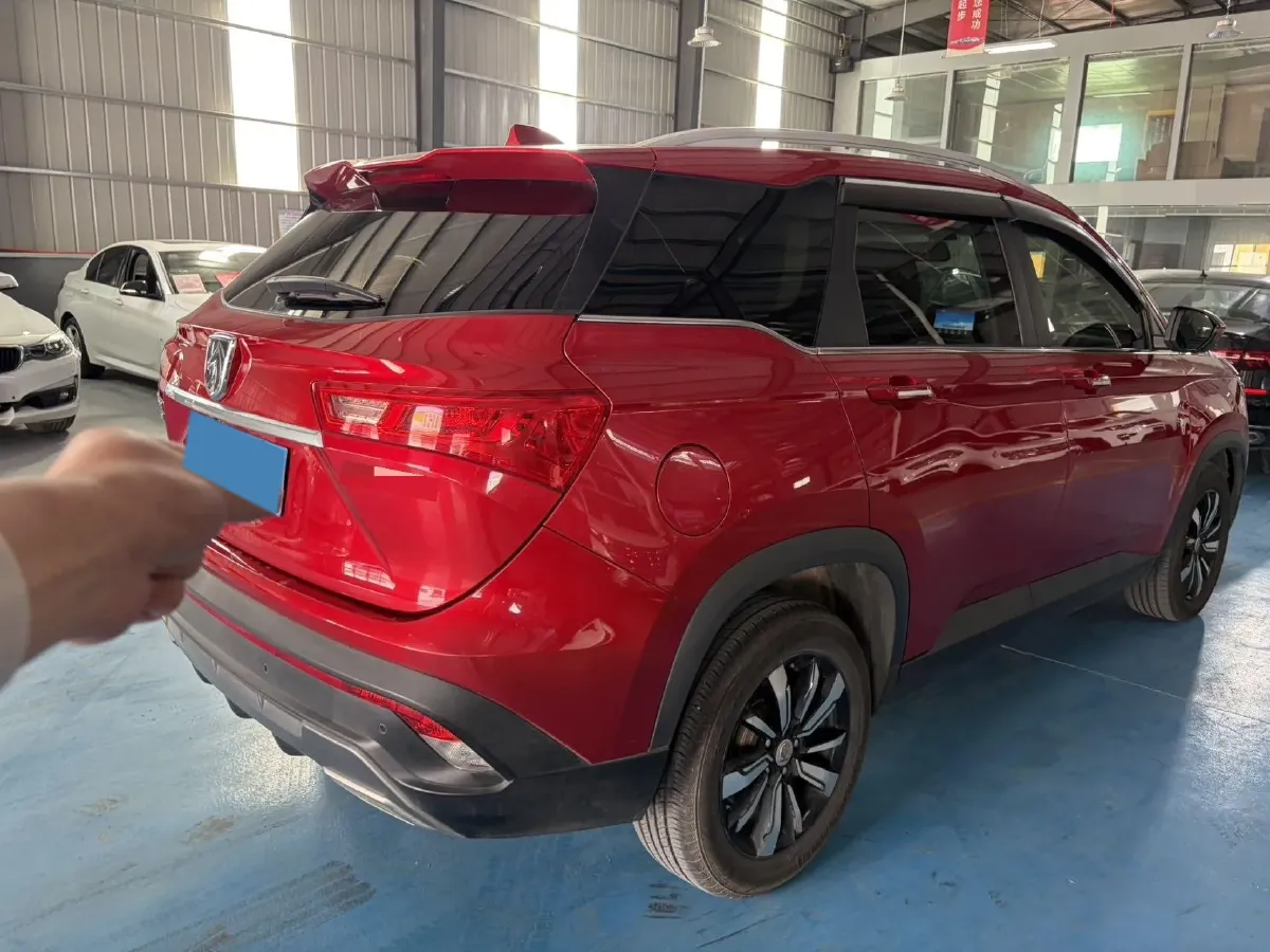 2018 BaoJun 530 1.5T 150HP L4 6DCT,autocango,china used car exporter,china ev exporter,chinese used car exporter,chinese used ev exporter