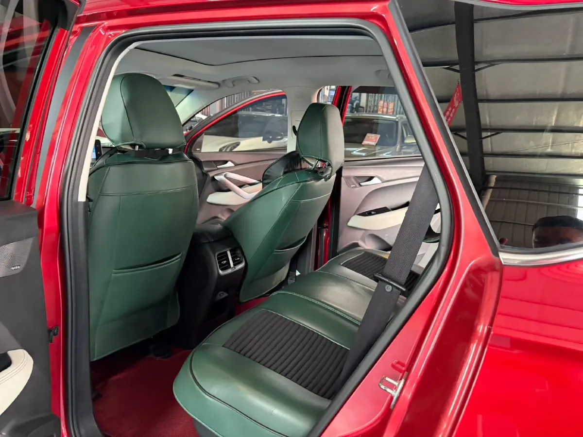 2018 BaoJun 530 1.5T 150HP L4 6DCT,autocango,china used car exporter,china ev exporter,chinese used car exporter,chinese used ev exporter