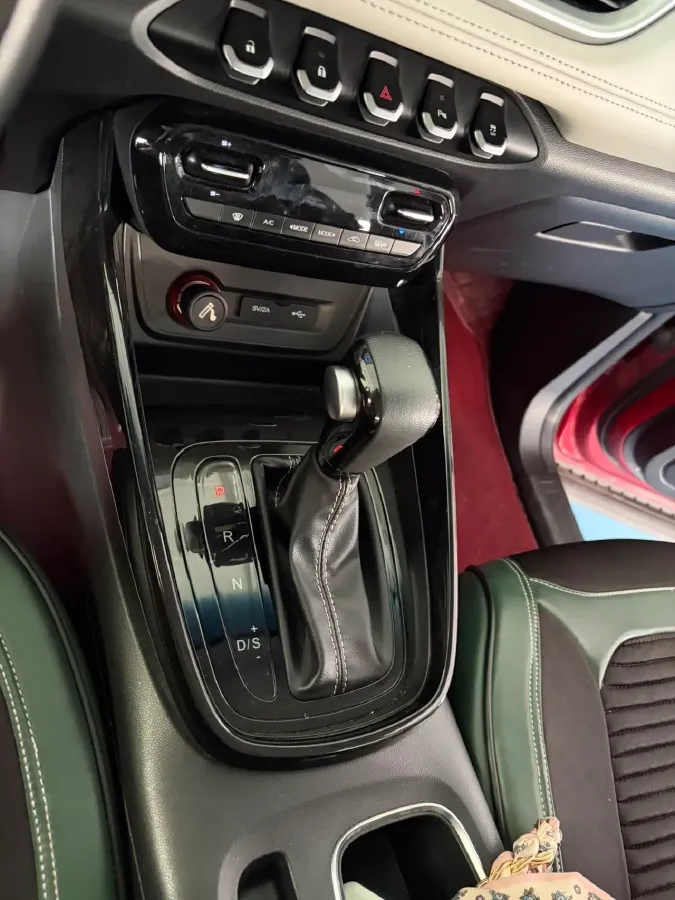 2018 BaoJun 530 1.5T 150HP L4 6DCT,autocango,china used car exporter,china ev exporter,chinese used car exporter,chinese used ev exporter