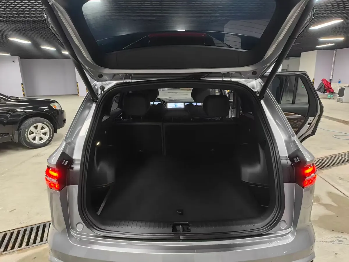 2024 Geely Monjaro 2.0T 238HP L4 8AT,autocango,china used car exporter,china ev exporter,chinese used car exporter,chinese used ev exporter