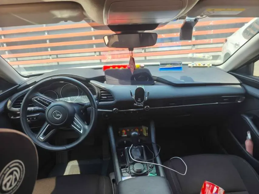 2023 Mazda 3 Axela 2.0L 158HP L4 6AT,autocango,china used car exporter,china ev exporter,chinese used car exporter,chinese used ev exporter