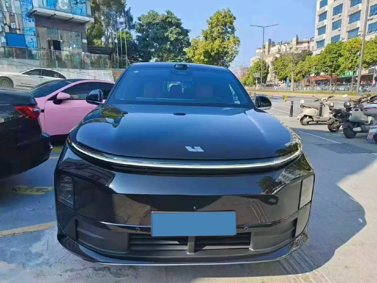 2025 Li L8 Range Extended 154HP REEV,autocango,china used car exporter,china ev exporter,chinese used car exporter,chinese used ev exporter