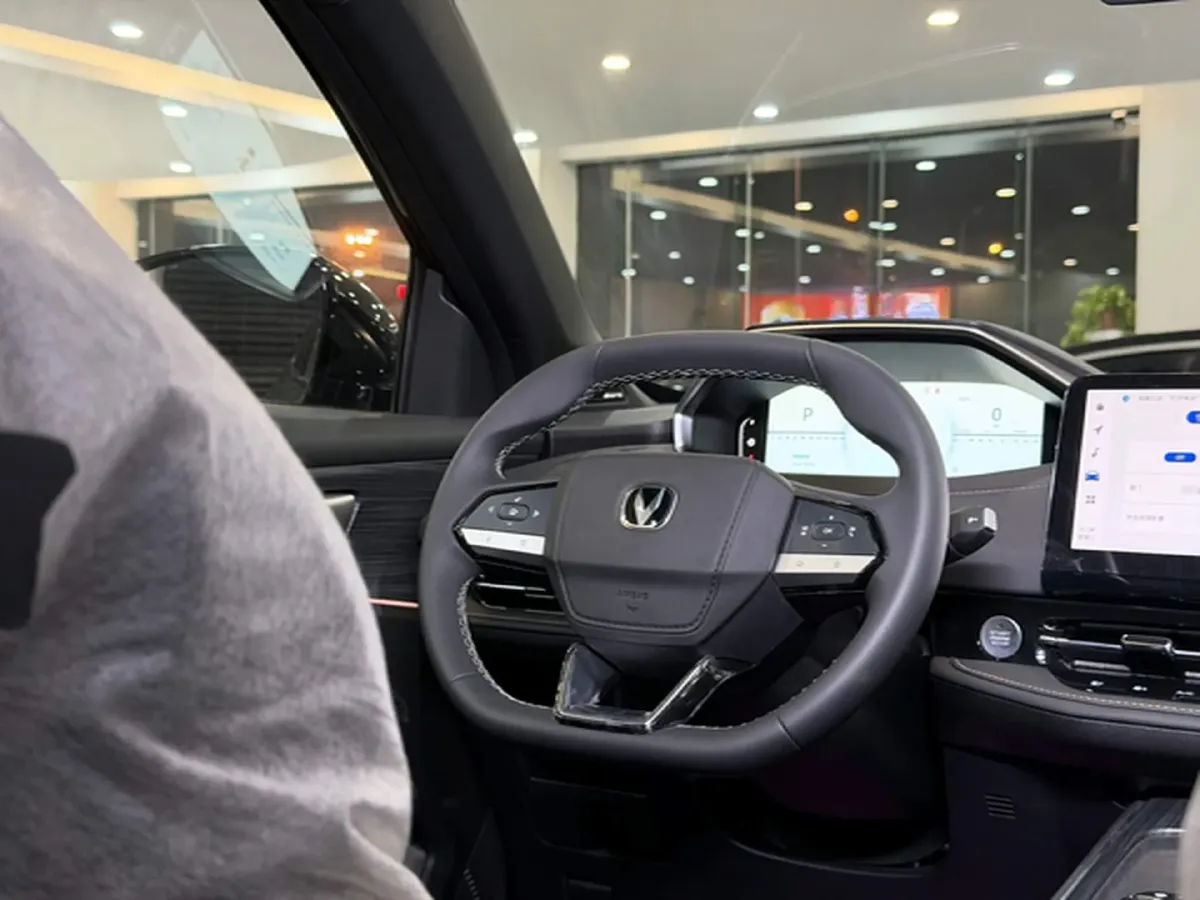 2025 ChangAn CS55PLUS PHEV 1.5L 98HP L4 E-CVT PHEV,autocango,china used car exporter,china ev exporter,chinese used car exporter,chinese used ev exporter