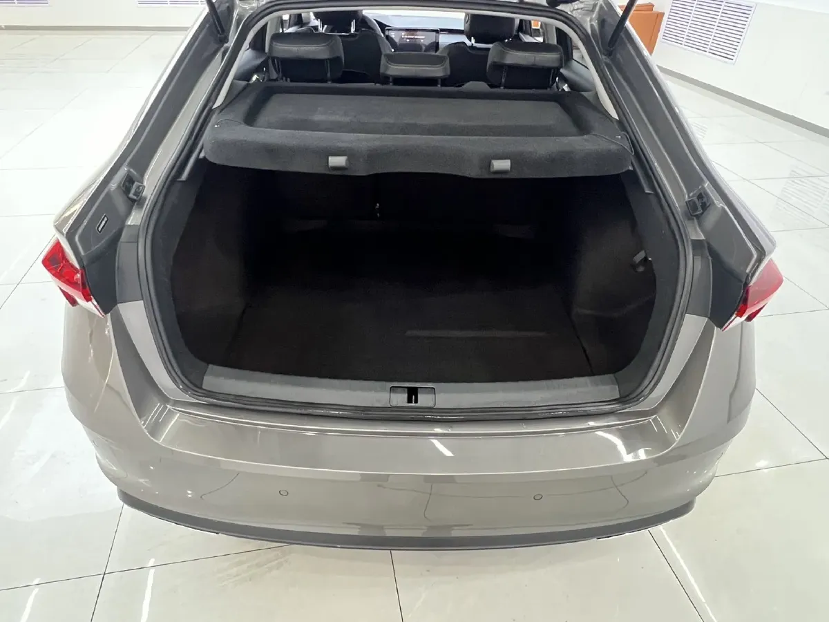 2021 Skoda Octavia 1.4T 150HP L4 7DCT,autocango,china used car exporter,china ev exporter,chinese used car exporter,chinese used ev exporter