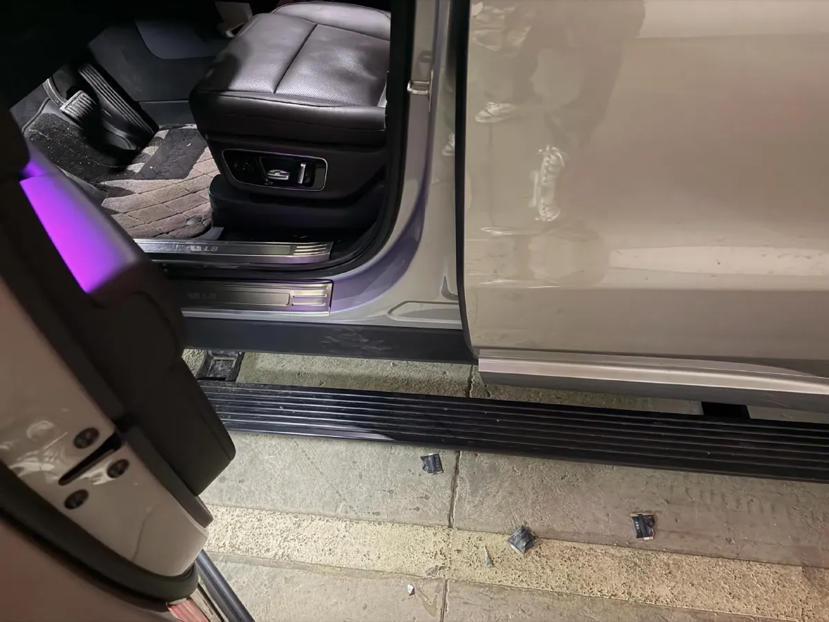 2023 Li L8 Range Extended 154HP REEV 40.9KWH,autocango,china used car exporter,china ev exporter,chinese used car exporter,chinese used ev exporter