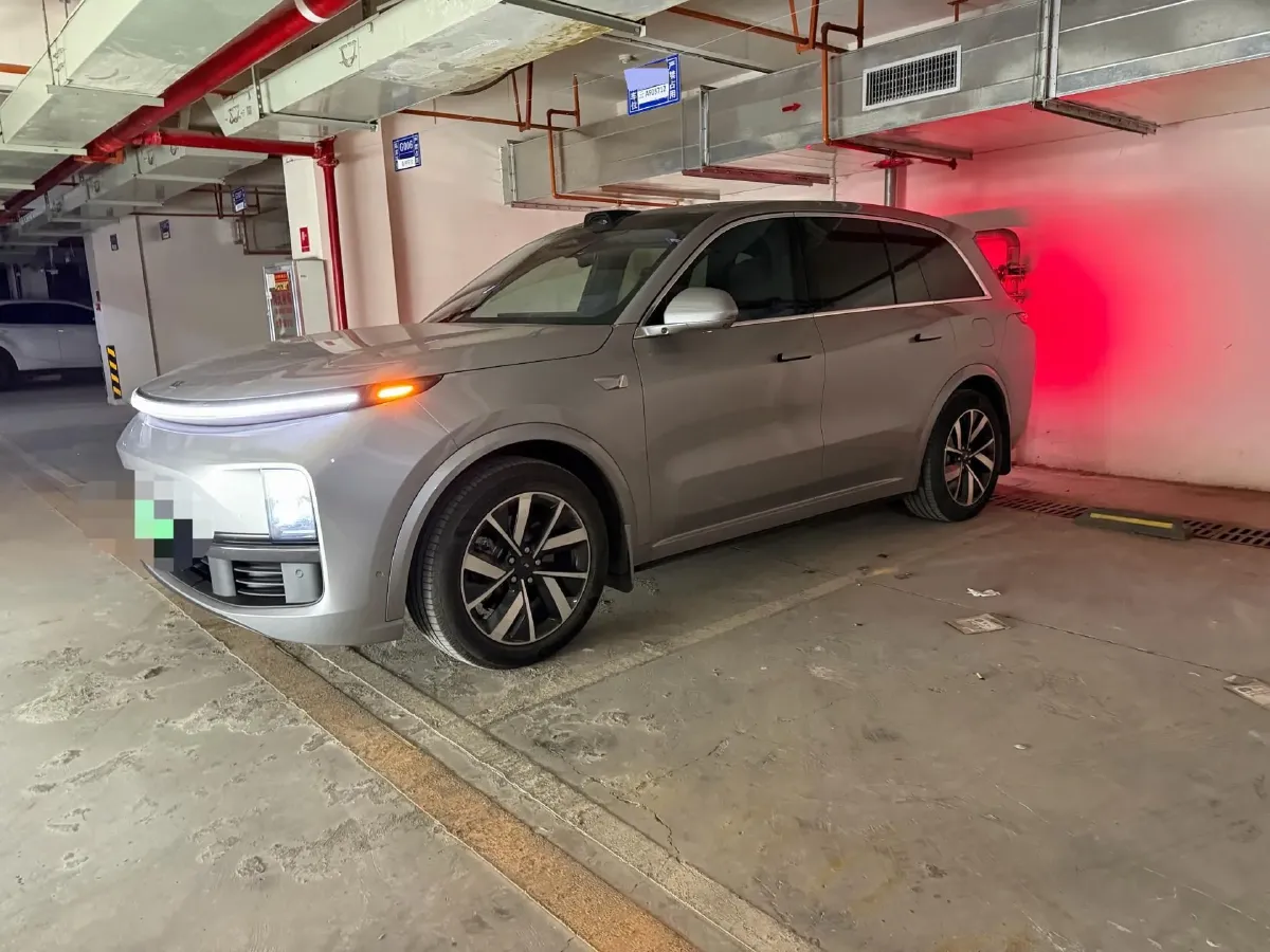 2023 Li L8 Range Extended 154HP REEV 40.9KWH,autocango,china used car exporter,china ev exporter,chinese used car exporter,chinese used ev exporter