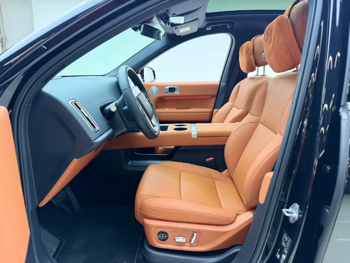 2024 Li L6 Range Extended 154HP L4 REEV 36.8KWH,autocango,china used car exporter,china ev exporter,chinese used car exporter,chinese used ev exporter