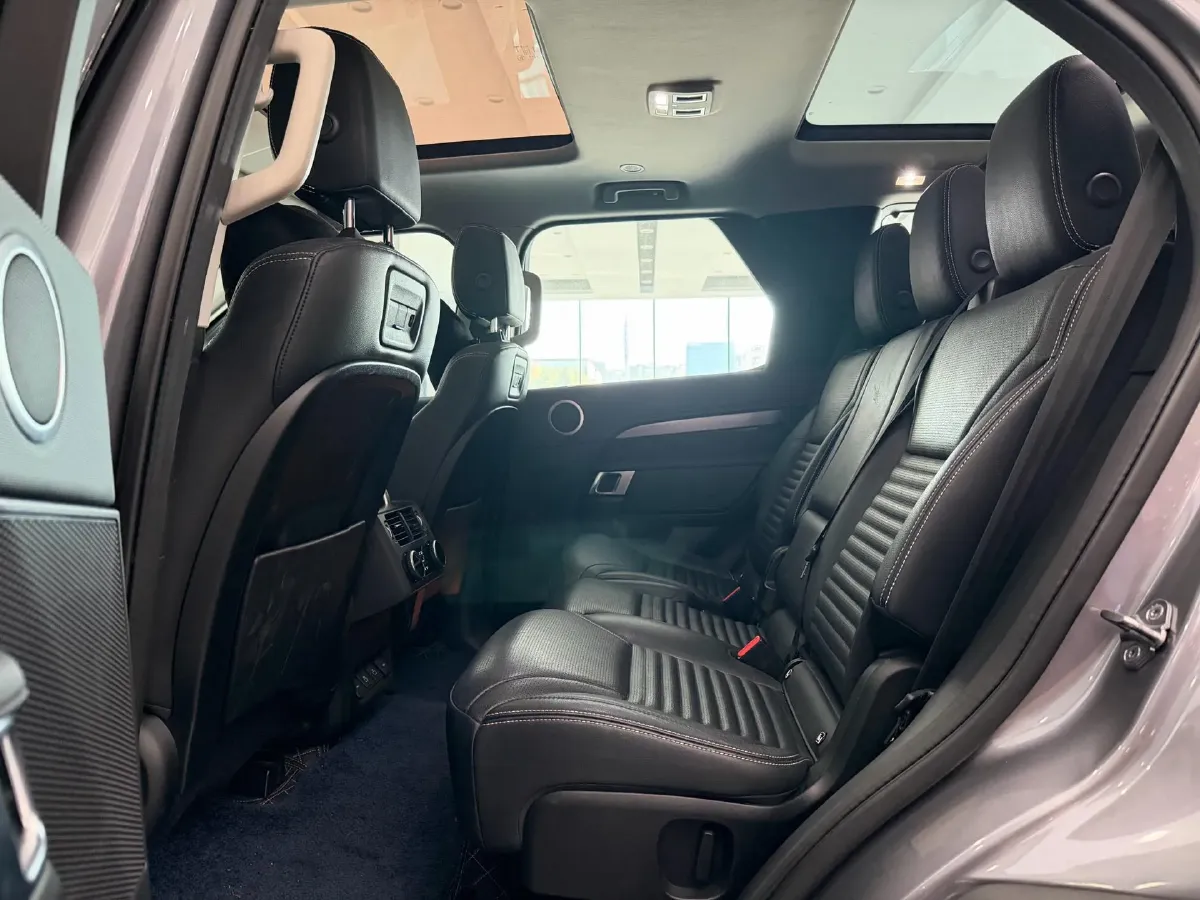 2021 Land Rover Discovery 3.0T 360HP L6 8AT,autocango,china used car exporter,china ev exporter,chinese used car exporter,chinese used ev exporter